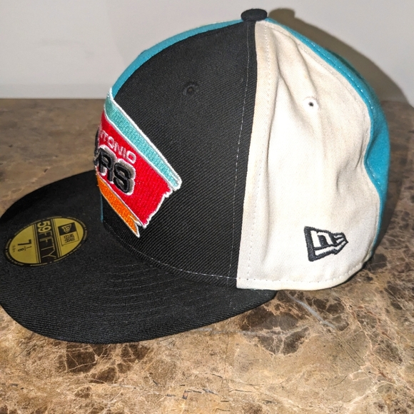 Sam Antonio Spurs fitted hat - Picture 6 of 6